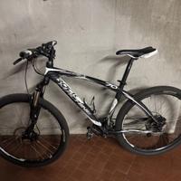 MTB Rock Machine 27.5 con freni a disco