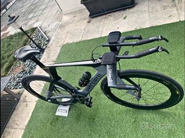 Bici da cronometro in carbonio