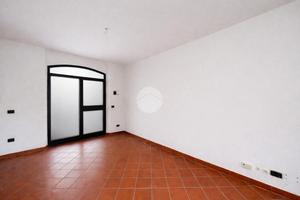 NEGOZIO A SCANDIANO