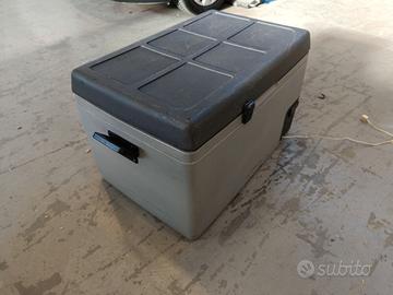 Frigorifero portatile 12/220 volt