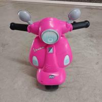 Vespa rosa Chicco
