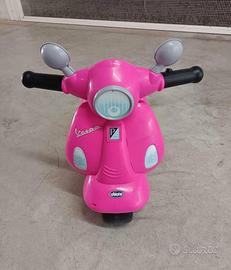 Vespa rosa Chicco
