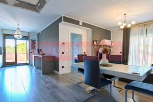 Appartamento di 154 m² con 4 locali e box auto dop