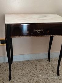 Comodini Vintage con piano in marmo.