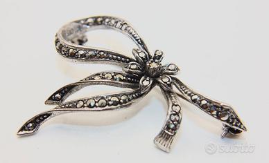 Classica spilla argento marcasite anni 30