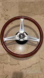 Volante Nardi Torino originale in legno con mozzo