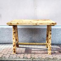 Tavolo in legno massello