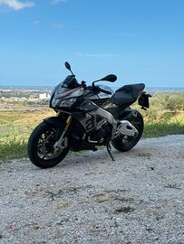 Aprilia Tuono V4 1100RR 2016