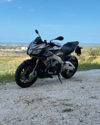 Aprilia Tuono V4 1100RR 2016