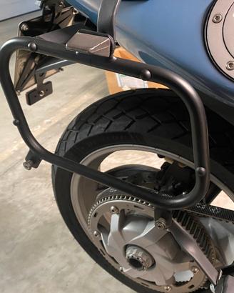 Telaio portaborse givi bmw f 650 cs scarver