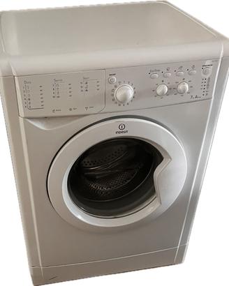 Lavatrice Indesit IWC7105