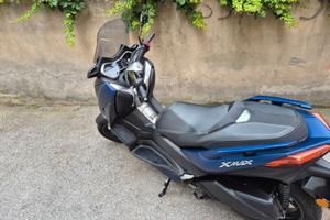 X-Max
