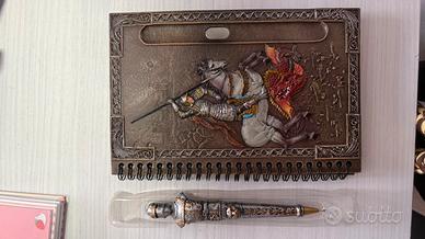 Set taccuino e penna fantasy cavaliere e drago