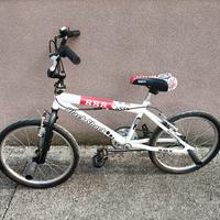 Bmx bicicletta 