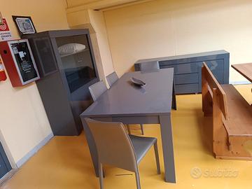 Sala da pranzo laccata 