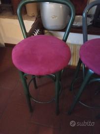 sgabelli con gambe in ferro 