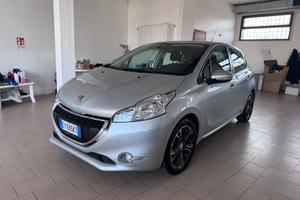 Peugeot 208 1.4 HDi 68 CV 5 porte Allure