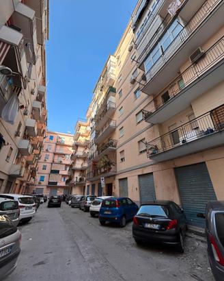 4 Vani con Ampio Terrazzo Pressi Oreto/Stazione
