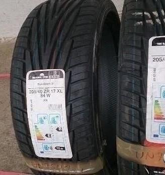 205 40 17 uniroyal nuove