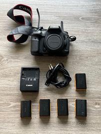 KIT Canon EOS 7D Mark II/obiettivo 50mm/5 batterie