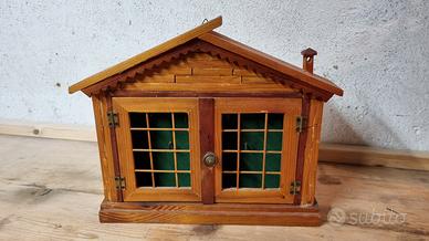 Casetta portachiavi artigianale da parete