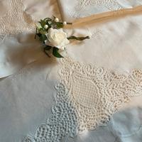 Lenzuolo matrimoniale in lino con pizzo e ricamo