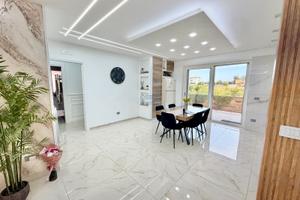 Elegante 4 Vani - Anno 2023 con terrazzo e box