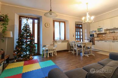 CASA SEMINDIPENDENTE A SABBIO CHIESE