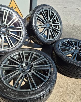 Cerchi e Gomme 4 stagioni 255/40R19 usati