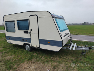 Roulotte Adria superleggera con revisione