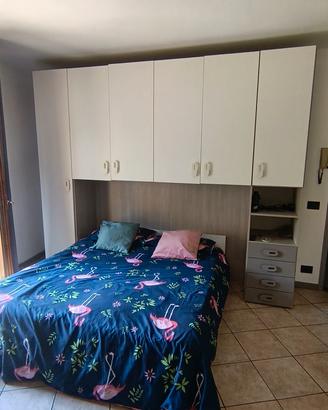 STRUTTURA ARMADIO+LETTO MATRIMONIALE +MATERASSI