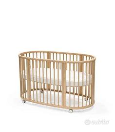 Lettino Stokke Sleepi completo + lenzuola Stokke