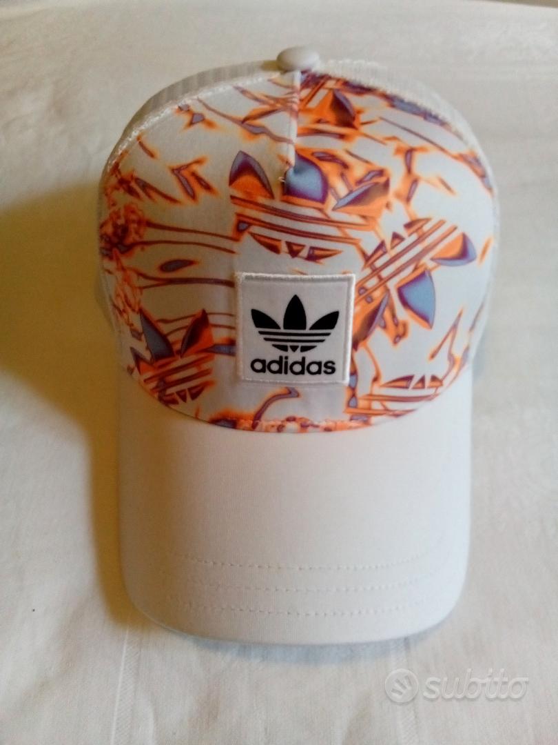 Cappello adidas 2025 con retina