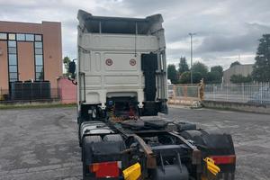 Trattore stradale DAF XF105