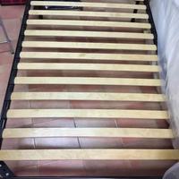 Letto da una piazza e mezzo + materasso in lattice