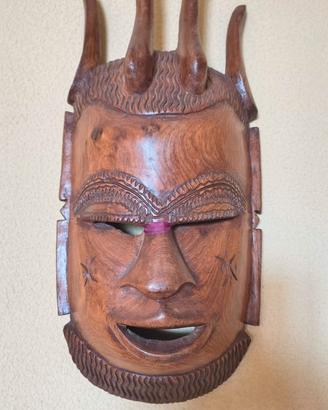 Maschera in legno originale africana