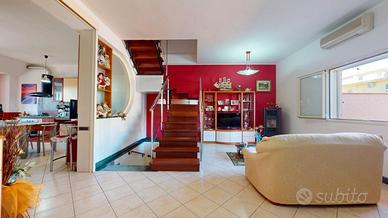 Villa a schiera su tre livelli