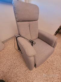 Poltrona motorizzata spazio relax con telecomando