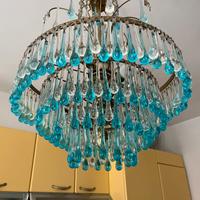 Lampadario vintage con ampolle di vetro