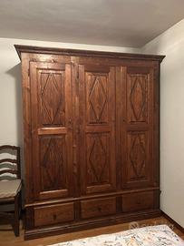 Armadio legno massello