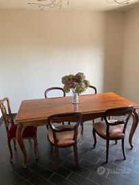 Tavolo legno con 5 sedie