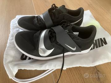 NUOVE chiodate salto in lungo nike taglia 43