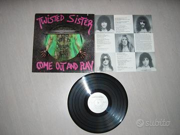 33 GIRI - TWISTED SISTER