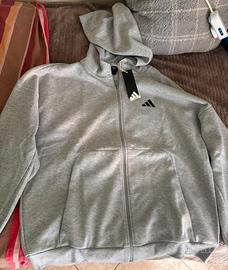 Felpa adidas con cappuccio