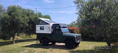Camper 4x4 Defender 110 pickup TD5 con cellula