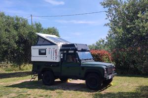 Camper 4x4 Defender 110 pickup TD5 con cellula