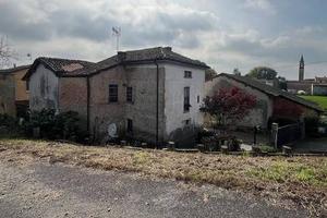 Immobile in asta di 332 m² con 5 locali e box auto