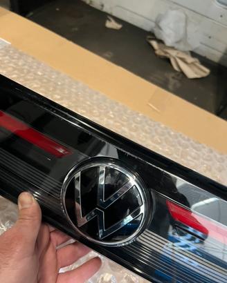 Faro centrale VW Taigo