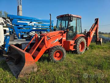 Terna 4x4 Fai 894 escavatore e pala