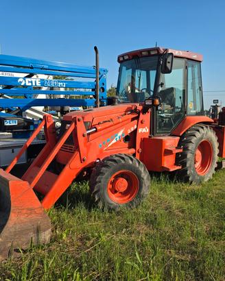 Terna 4x4 Fai 894 escavatore e pala
